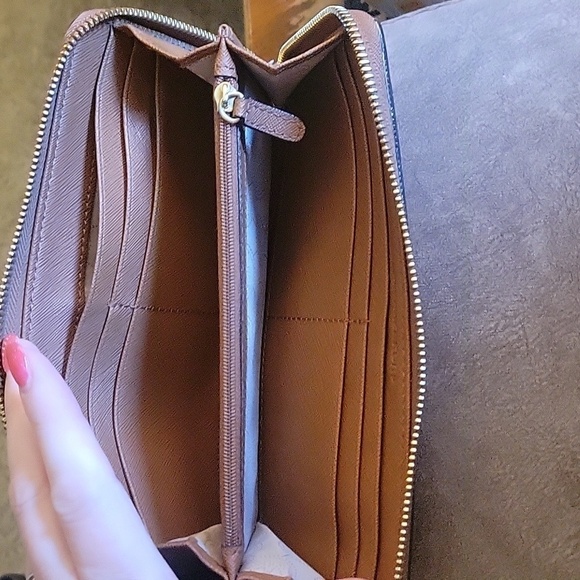 MICHAEL KORS 1990s Camel Brown Large Jet Set Travel Leather Wallet E-1303 - Picture 8 of 9